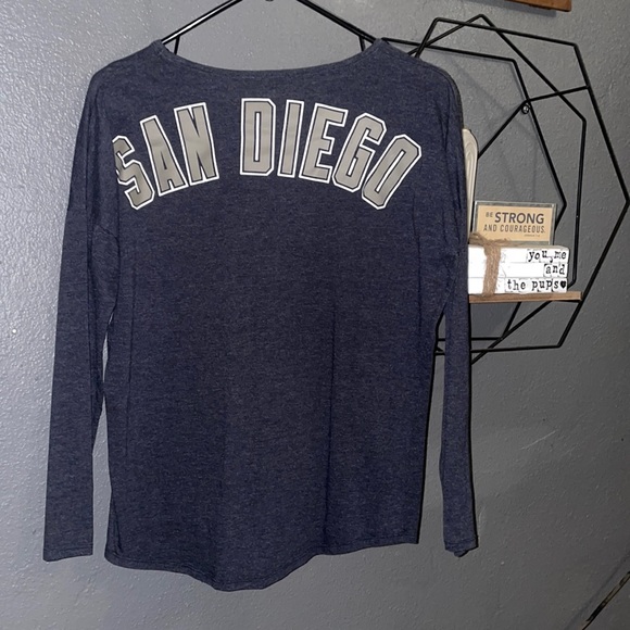 San Diego Padres lightweight long sleeve ‘47 brand Size M - Picture 2 of 2